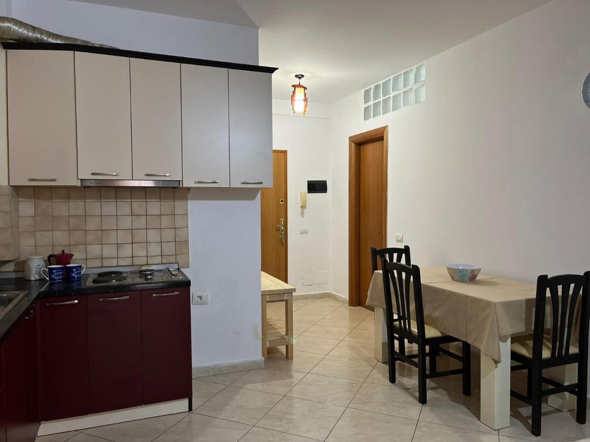 Lungomare Vlore Con Garage Privato 2 Apartman Kültér fotó