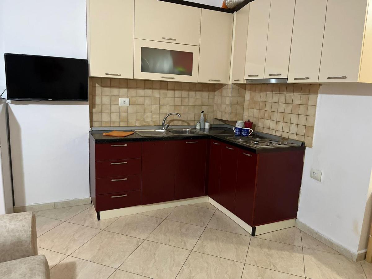 Lungomare Vlore Con Garage Privato 2 Apartman Kültér fotó